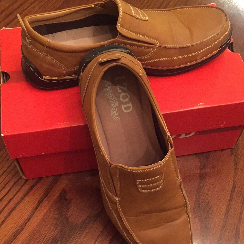 men’s Izod slip-on